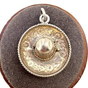 VTG Solid Sterling Silver 925 Textured Sombrero Pendant Size 1" Length